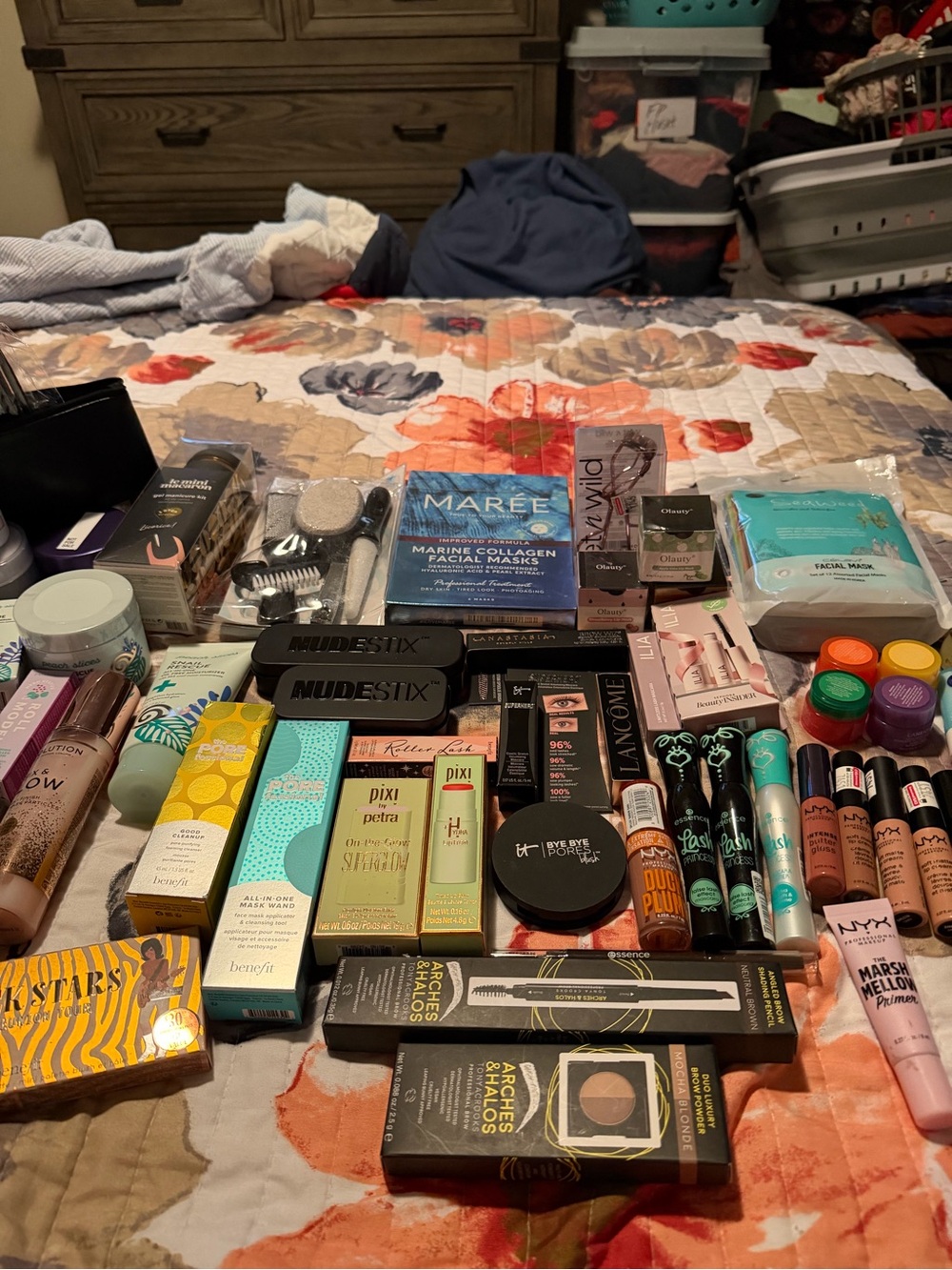 HUGE NEW Beauty Bundle Benefit IT Laconia NUDEStix Peach Slices Pixi Laneige - Picture 3 of 5